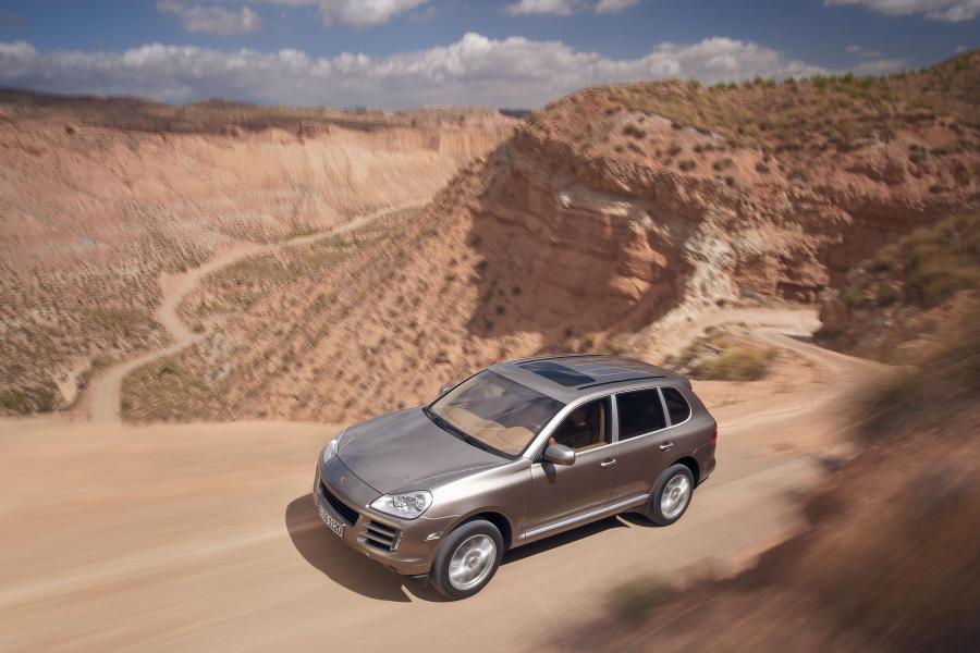  Porsche Cayenne 2007 года  (фото 25 из 52)